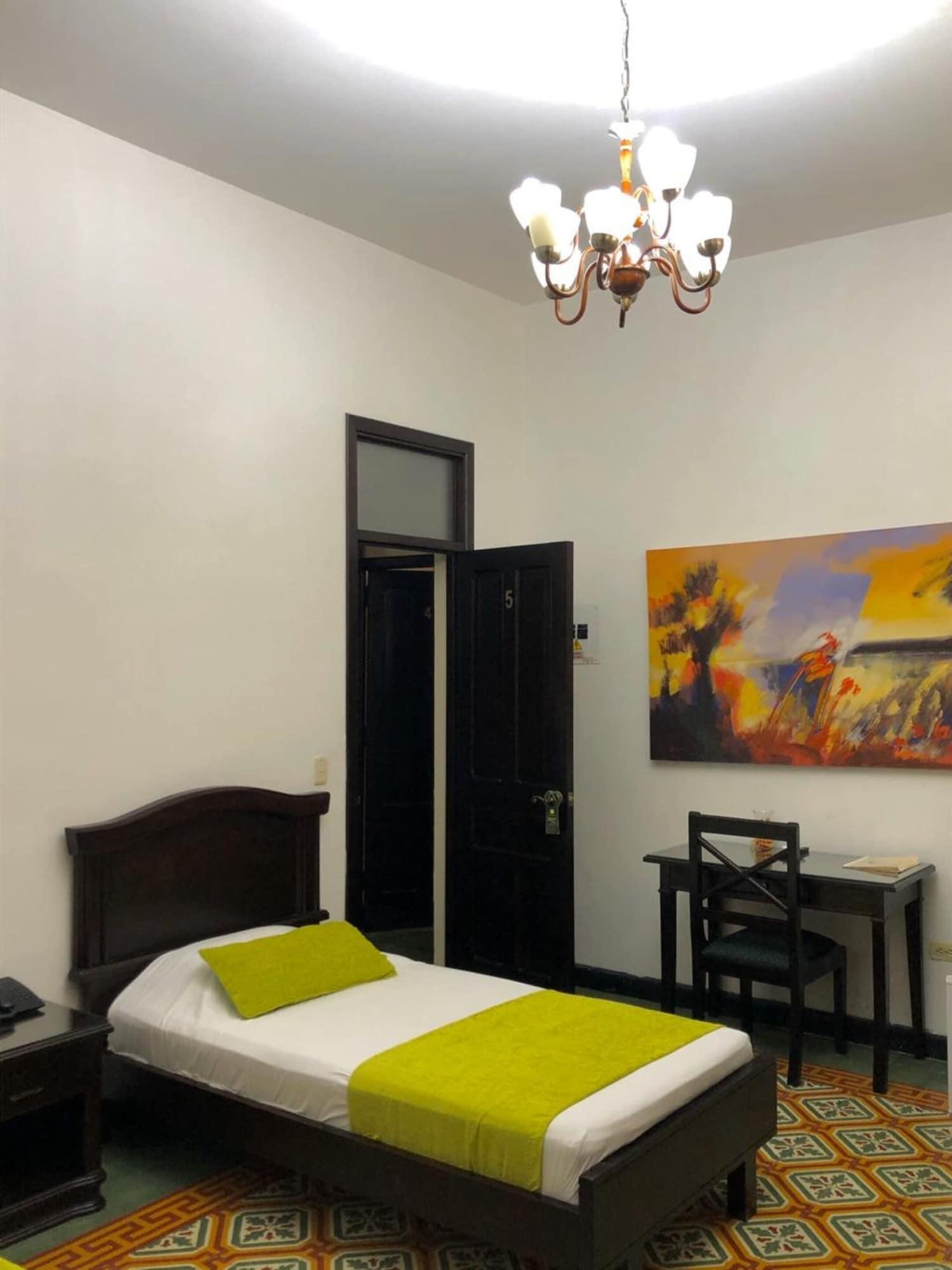 Casa Escobar Buga Hotel Luaran gambar