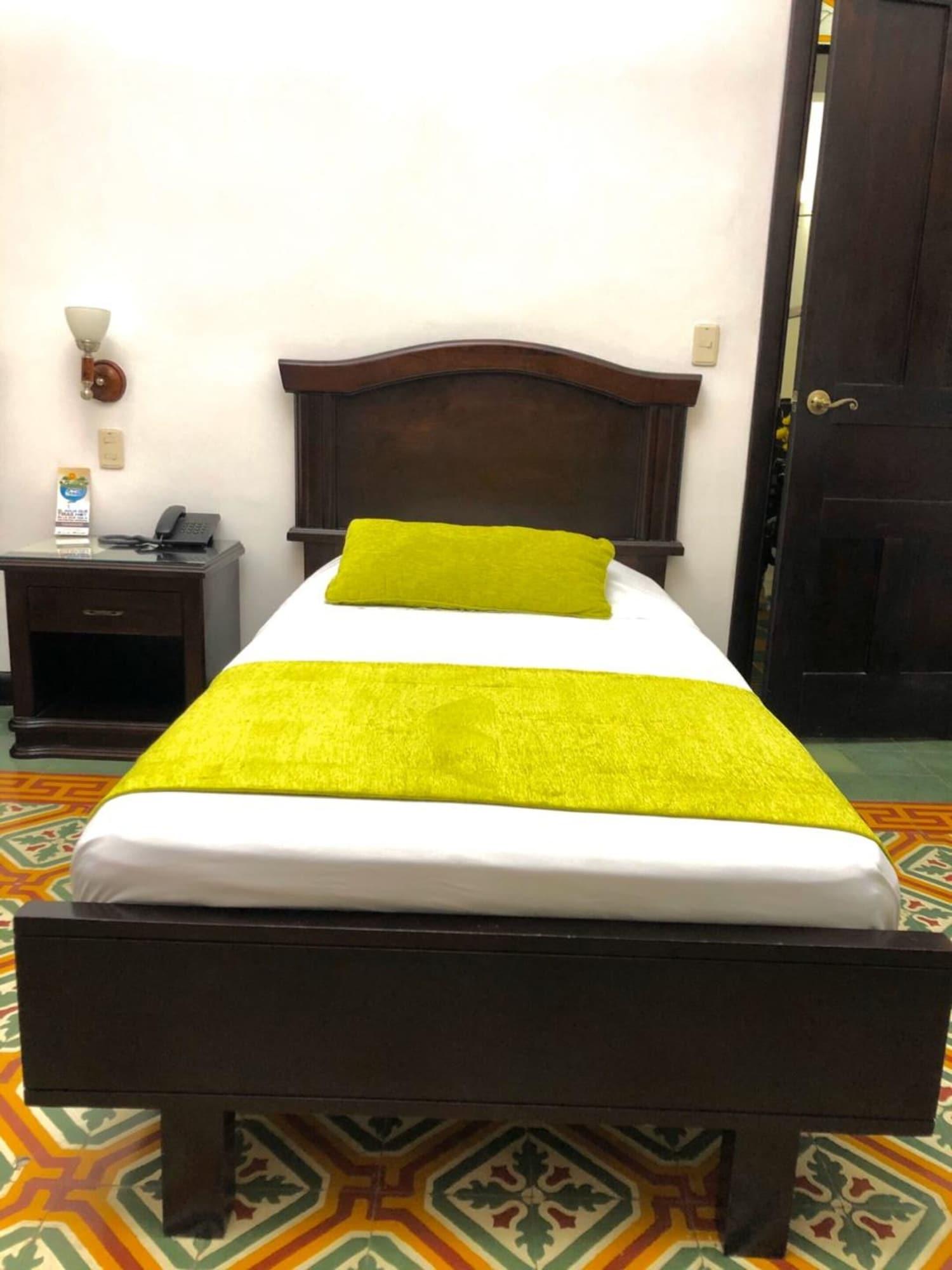 Casa Escobar Buga Hotel Luaran gambar