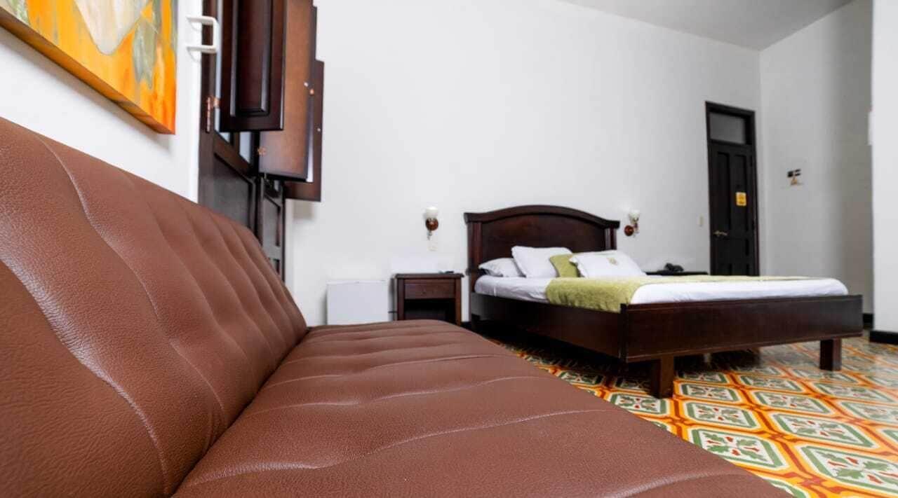 Casa Escobar Buga Hotel Luaran gambar
