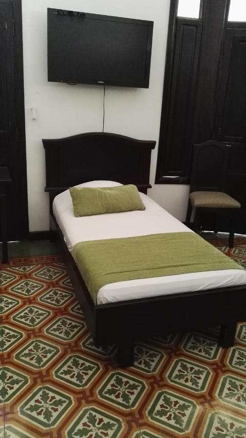 Casa Escobar Buga Hotel Luaran gambar