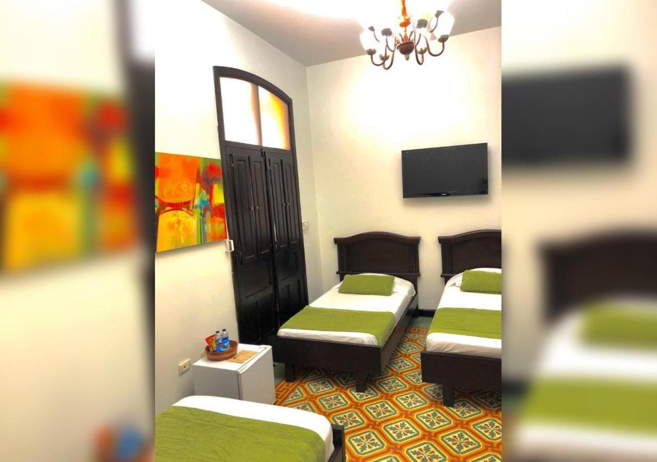 Casa Escobar Buga Hotel Luaran gambar