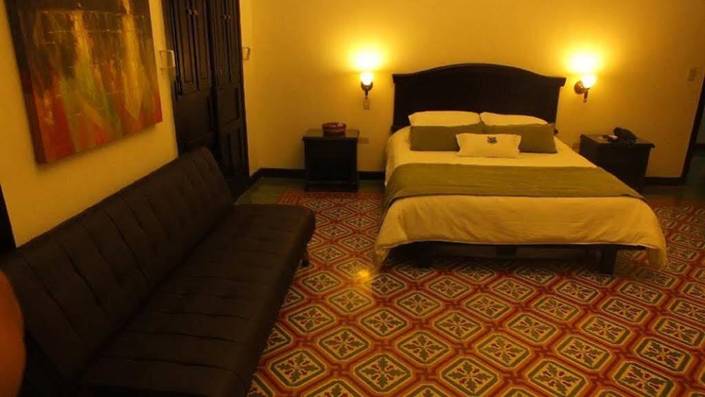 Casa Escobar Buga Hotel Luaran gambar
